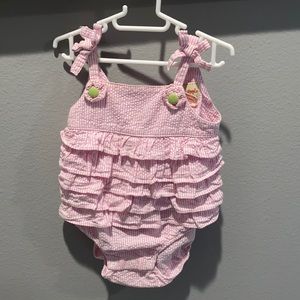 Pink seersucker bubble